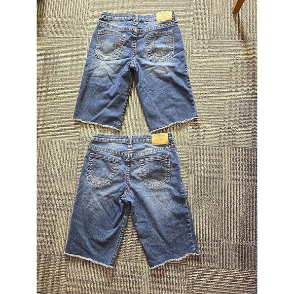 2- True Religion Cut Off Jean Shorts Denim Blue Distressed size 18 28"x11" - Picture 6 of 9